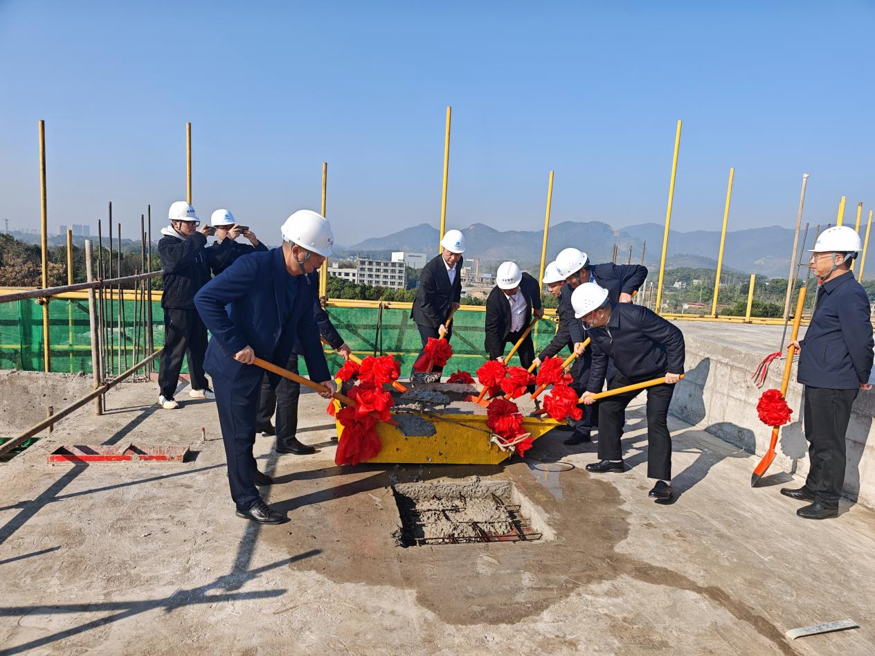 阳新县人民医院精神病院区（一期）主体结构顺利封顶